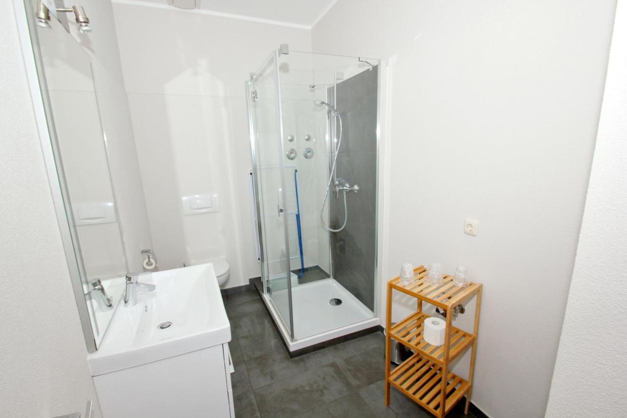 Balkon, Gratis Nutzung Vom Ahoi Erlebnisbad Und Sauna In Sellin - Residenz Strandeck Fewo01 Goehren  Exterior photo